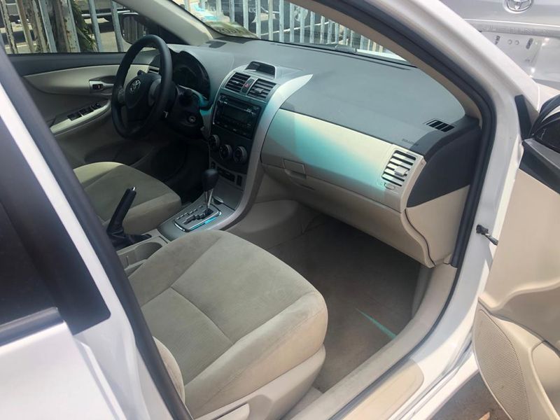 Thumbnail 4 of 2014 Toyota Camry LE